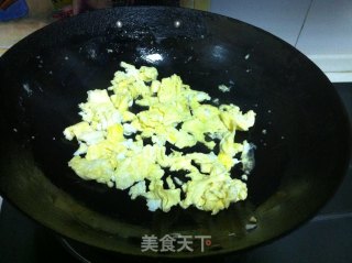 Scrambled Eggs with Carrots and Fungus recipe