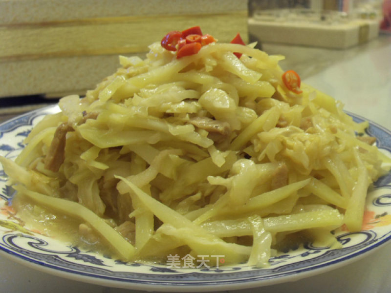 Sauerkraut and Potato Shreds recipe