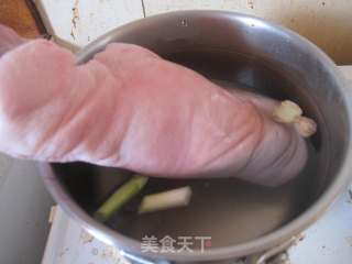 Moisturizing and Beautifying-rock Sugar Trotters recipe