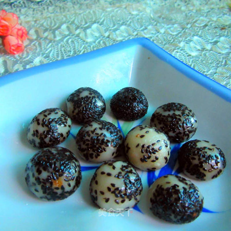 Glutinous Rice Sesame Dumplings recipe