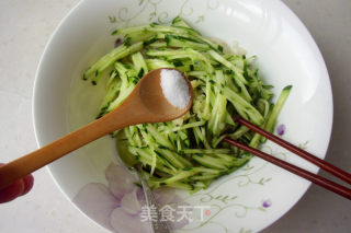 Cucumber Mixed Jellyfish recipe