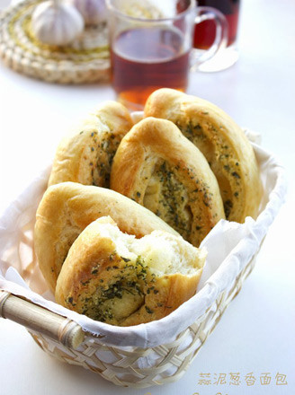 Garlic Chive Bread