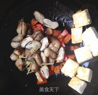 Top Soup with Straw Mushroom and Tofu recipe