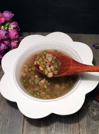 Mint Barley and Mung Bean Soup recipe
