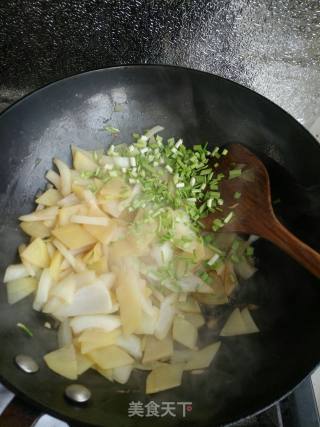 Fried Potato Chips with Onions recipe