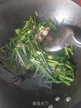 Stir-fried Pork with Chives recipe