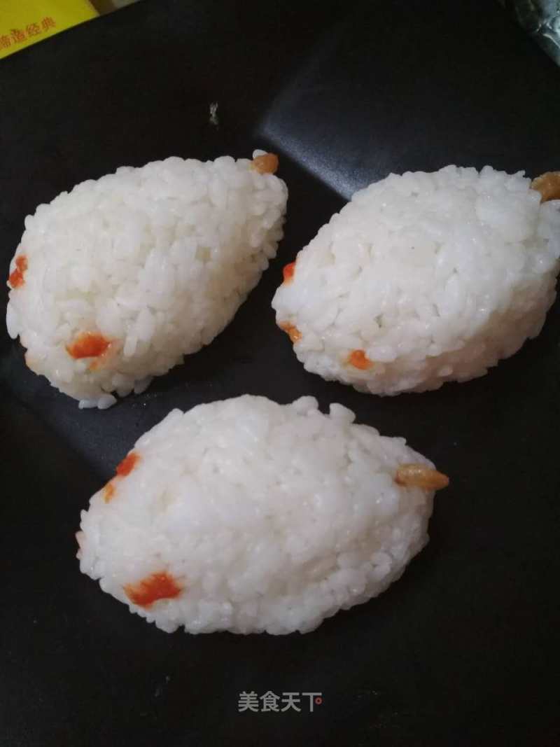 A Family of Three Small Animal Rice Balls recipe