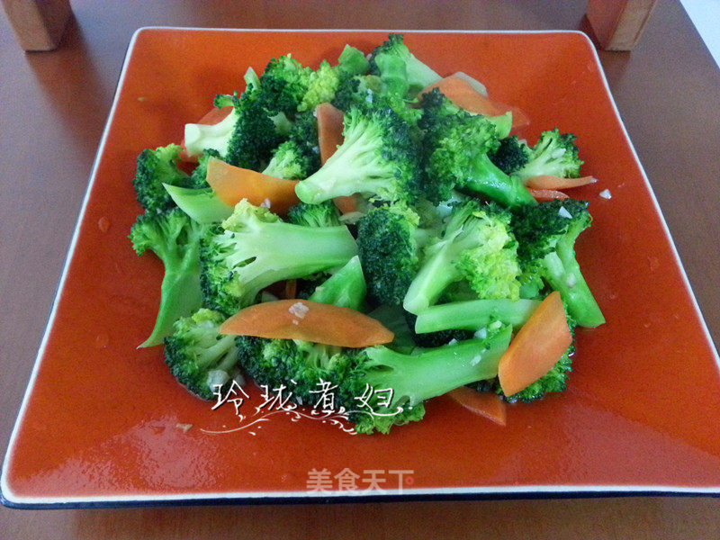 Stir-fried Broccoli with Garlic recipe