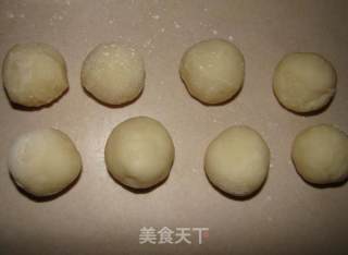 Two-color Black Sesame Snowy Mooncake recipe