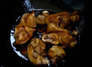 Braised Pork Trotters with Bamboo Shoots recipe