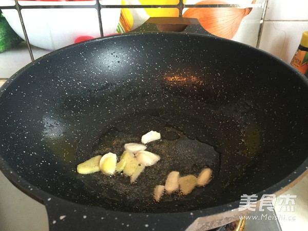 Braised Small Yellow Croaker recipe