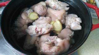 Stewed Pork Feet Soup recipe