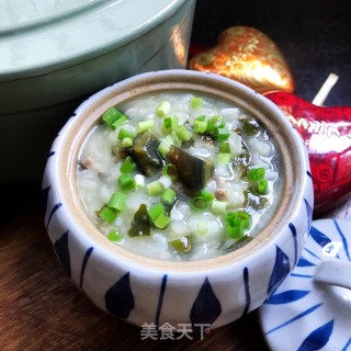 Wakame and Preserved Egg Beef Porridge recipe