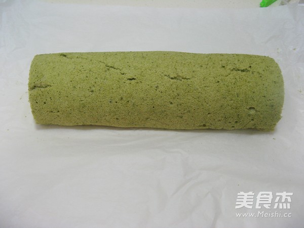 Matcha Cream Chiffon Cake Roll recipe