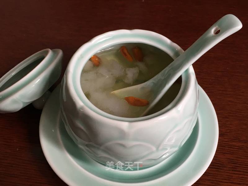 Stewed Hashima with Chinese Wolfberry recipe