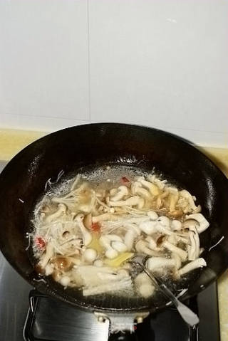 Fresh Thick Mushroom Soup recipe