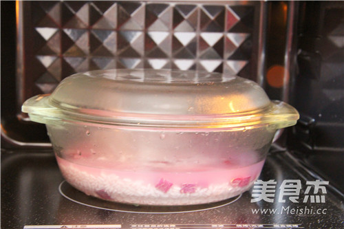 Purple Qi Donglai Health Rice recipe