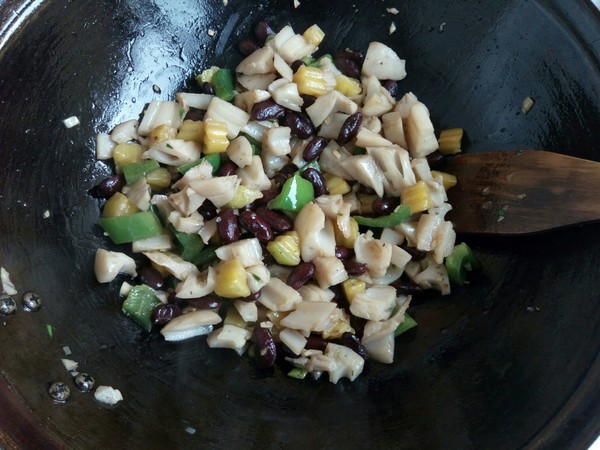 Stir-fried Lotus Root with Red Kidney Beans recipe