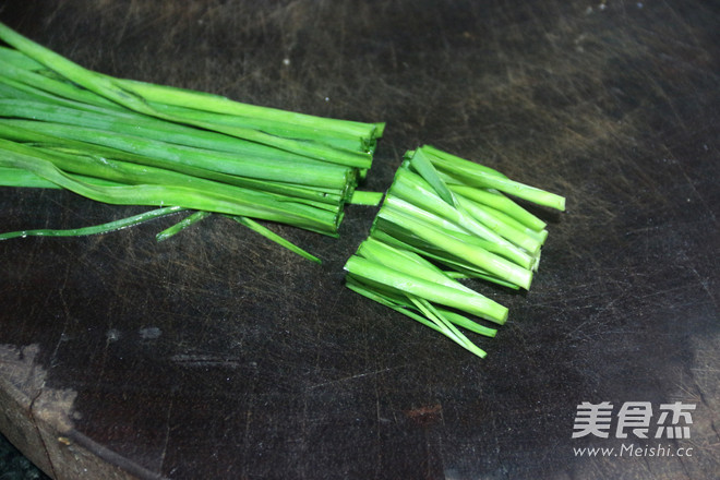 Stir-fried Bacon with Artemisia Quinoa recipe