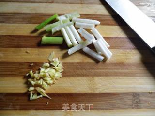 Spicy Lettuce with Dried Bean Curd recipe
