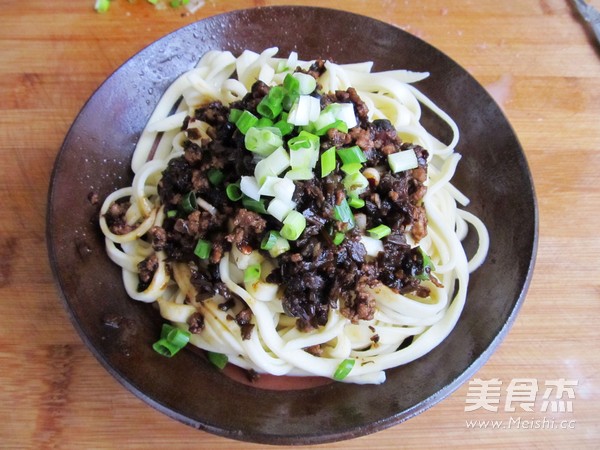 Noodles with Tempeh Sprouts and Minced Meat Sauce recipe