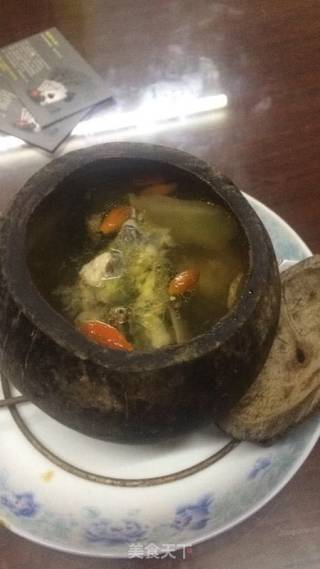 Coconut Stewed Black Chicken Soup recipe