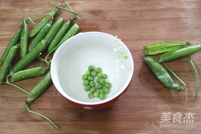 Black Pepper Pea Puff Pastry Soup recipe