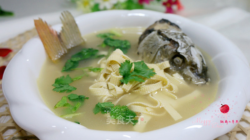 Fish Head and Fish Tail Shredded Tofu Soup recipe