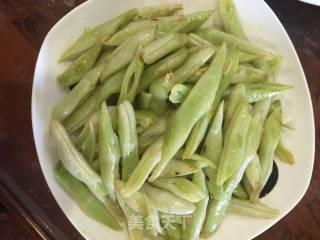 Vegetarian Stir-fried Clover Beans recipe