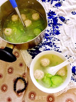 Cucumber Fungus Meatball Soup recipe