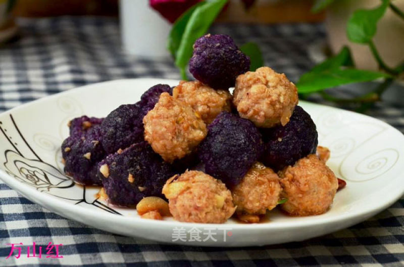 Fried Seafood Balls with Seaweed Flowers recipe
