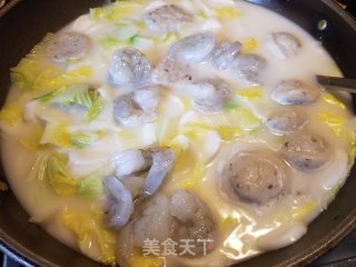 Shrimp Soup Rice Cake with Dace recipe