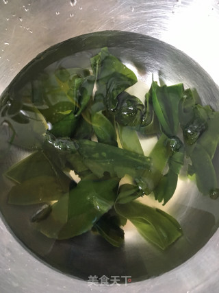 Hoof and Winter Melon Seaweed Soup recipe