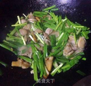 Fried Leek with Big Clams recipe