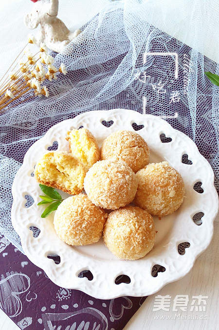 Creamy Coconut Balls recipe