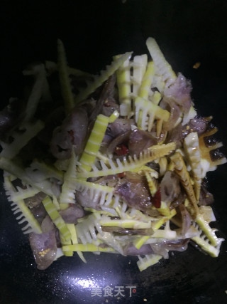 Stir-fried Sausage with Spring Bamboo Shoots recipe