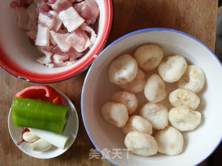 Stir-fried Horseshoe with Pork Belly recipe