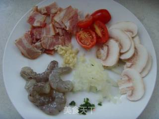 [shi Shangqi Western Food Competition Area]: Italian Style---bacon, Mushrooms, Shrimps and Squid Sauce Noodles recipe