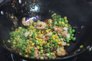 Shrimp Mixed with Peas recipe