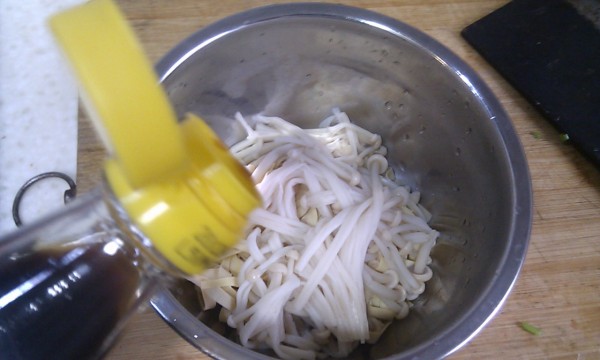 Shredded Enoki Mushroom recipe