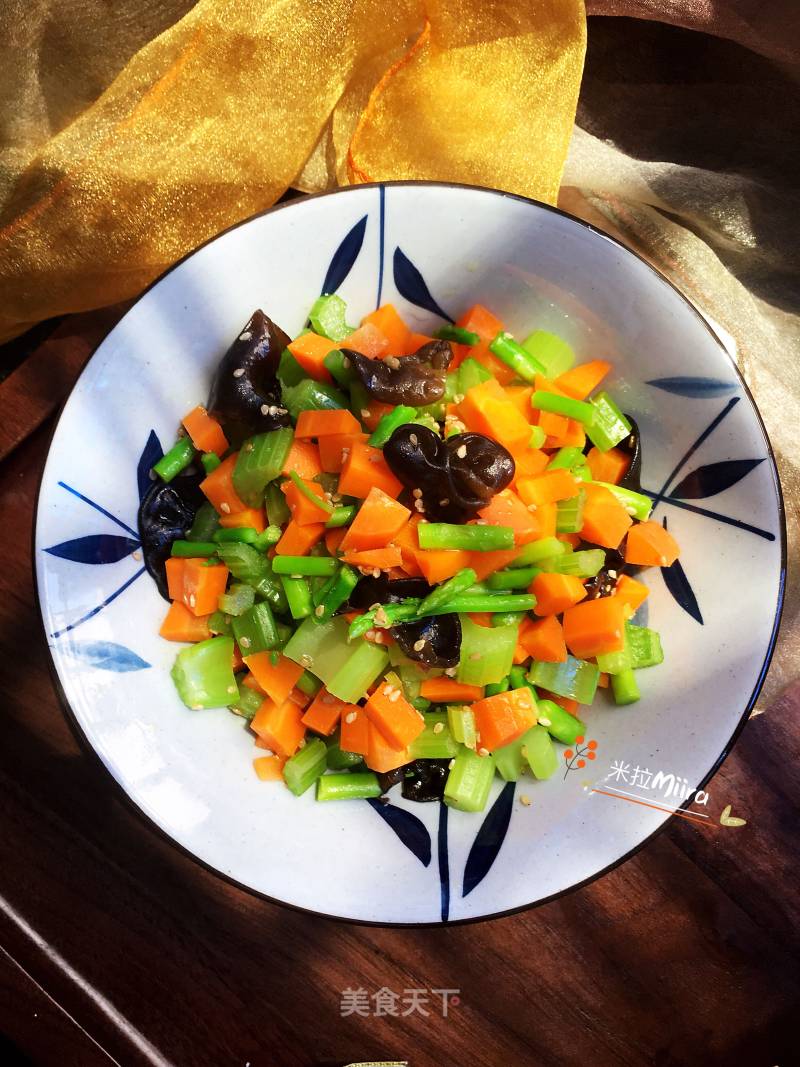Vegetarian Three Diced Mixed Fungus recipe