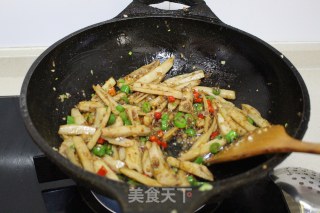 Stir-fried Lotus Root Strips recipe