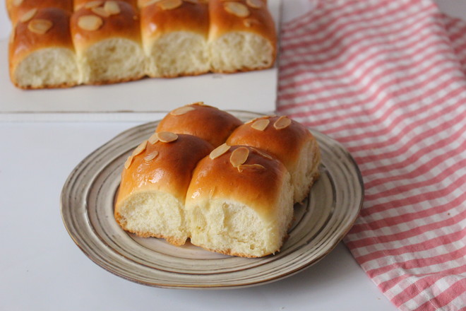 Almond Squeeze Bread recipe