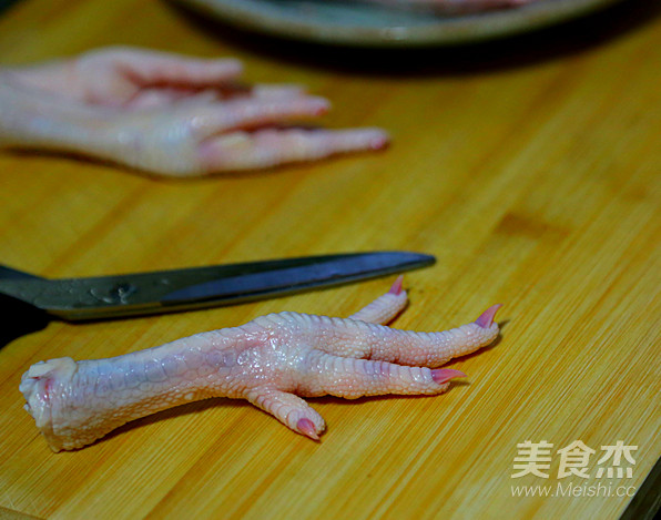 Chicken Feet Mixed with Garlic recipe