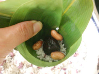 Eat Zongzi on The Dragon Boat Festival in May——【candied Date Zongzi】 recipe