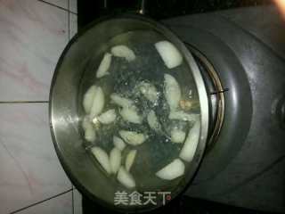 White Fungus and Lotus Seed Soup recipe