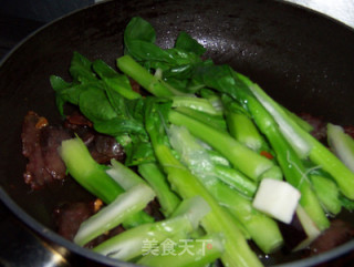 Sausage Stir-fried Choy Sum recipe