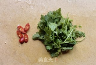 Millet Pepper and Coriander Mixed with Fungus recipe