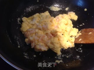 [leek Fragrant Shrimp and Egg Sauce]------make Noodles Nutritious and Flavorful recipe