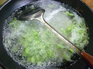 Stir-fried Lamb Tail Bamboo Shoots with Edamame recipe